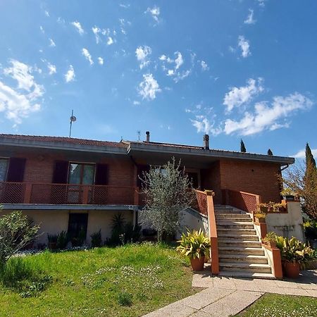 Villa Del Biondo Черталдо Екстериор снимка