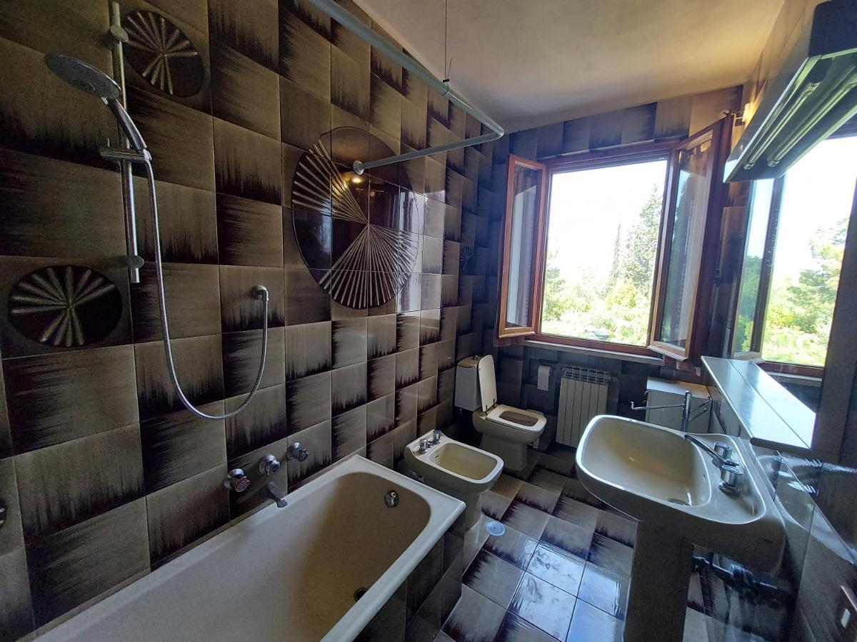 Villa Del Biondo Черталдо Екстериор снимка