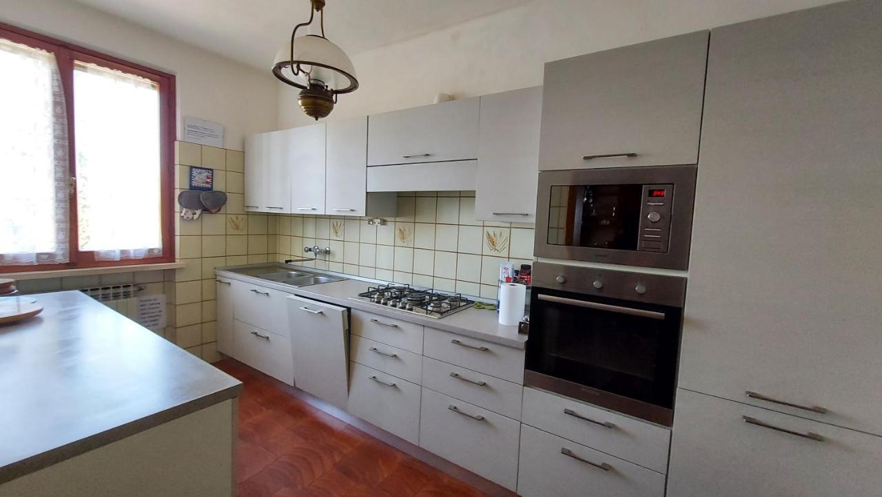 Villa Del Biondo Черталдо Екстериор снимка