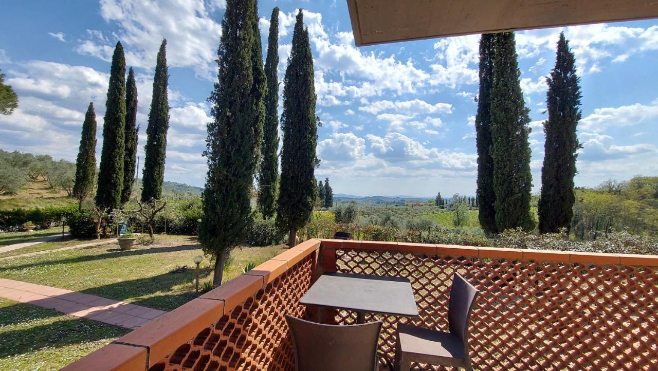 Villa Del Biondo Черталдо Екстериор снимка