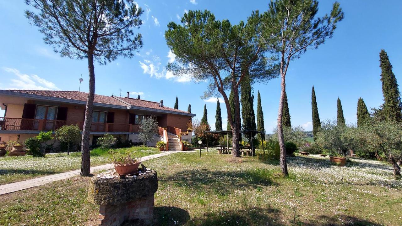 Villa Del Biondo Черталдо Екстериор снимка