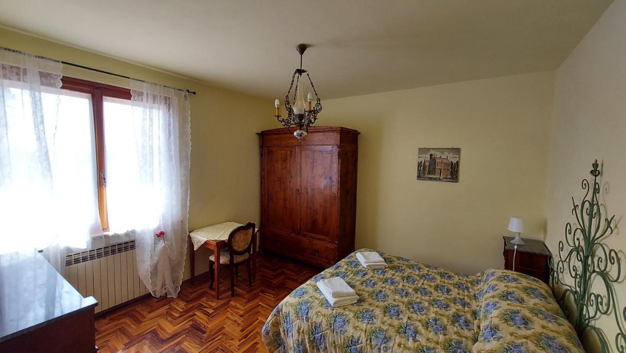 Villa Del Biondo Черталдо Екстериор снимка