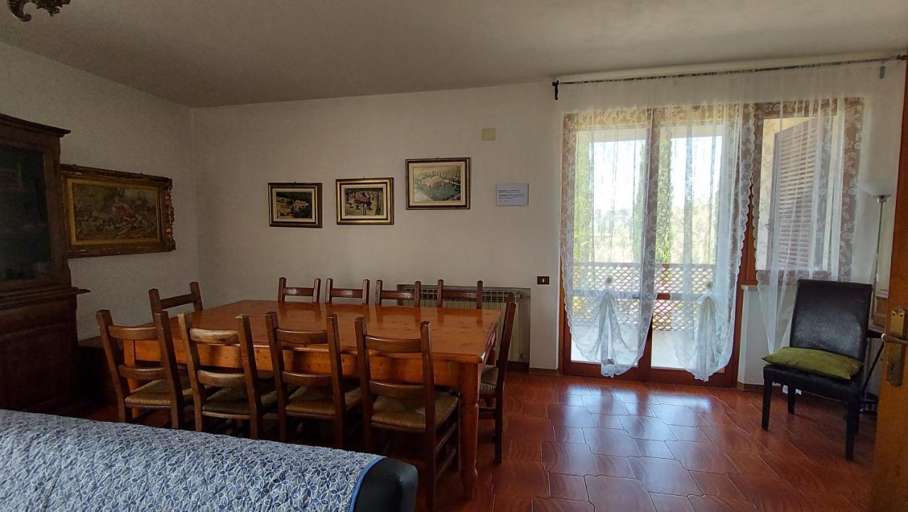 Villa Del Biondo Черталдо Екстериор снимка
