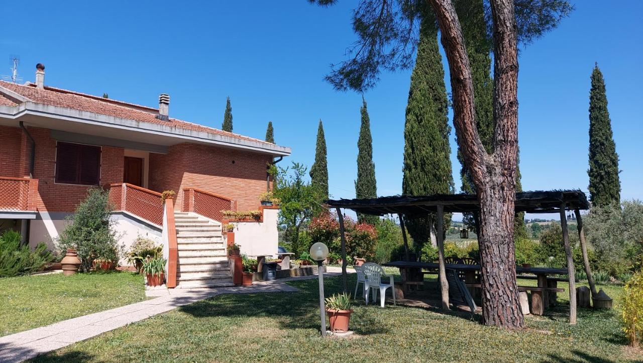 Villa Del Biondo Черталдо Екстериор снимка